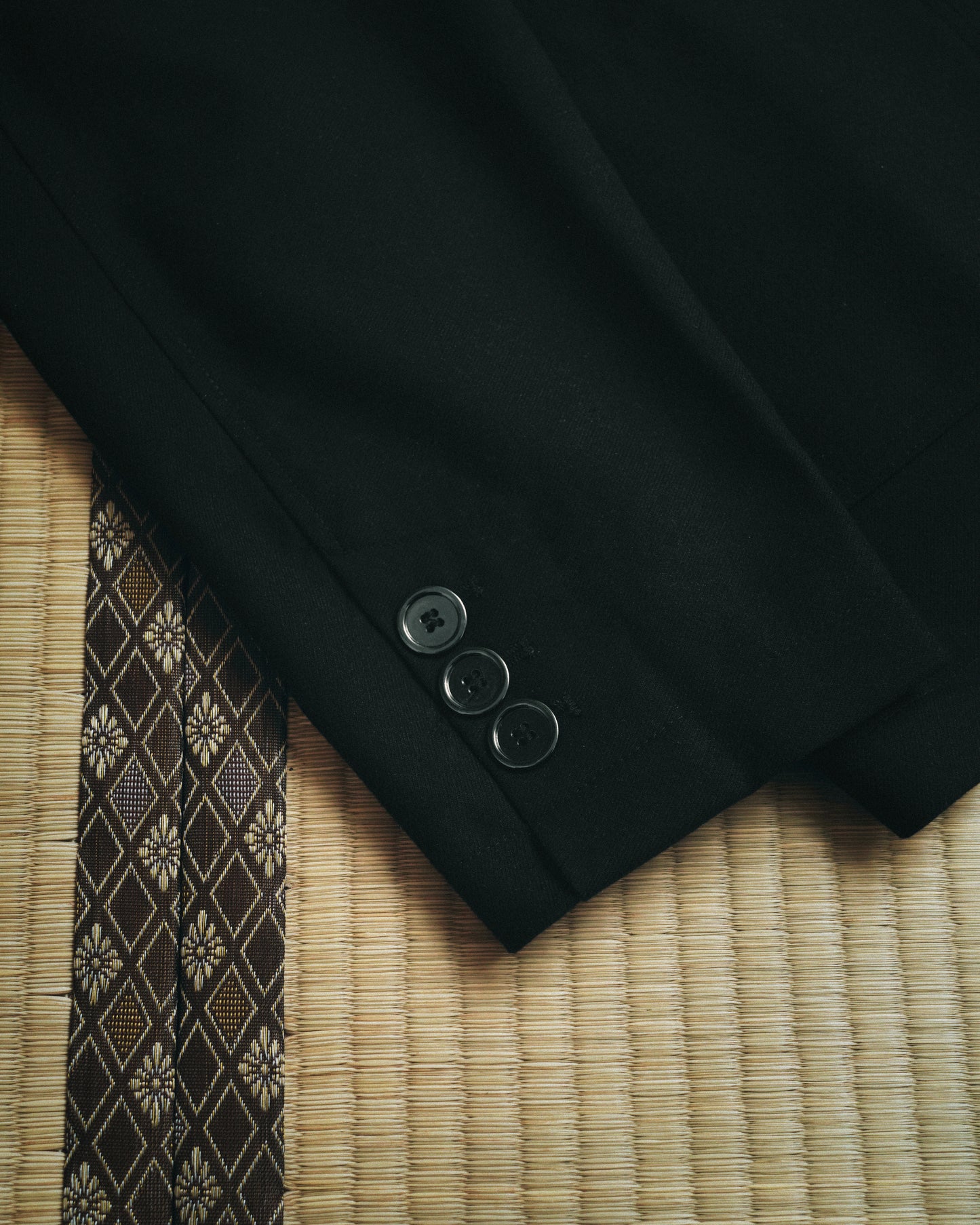 Classic Tailored Blazer - Black / USD.188